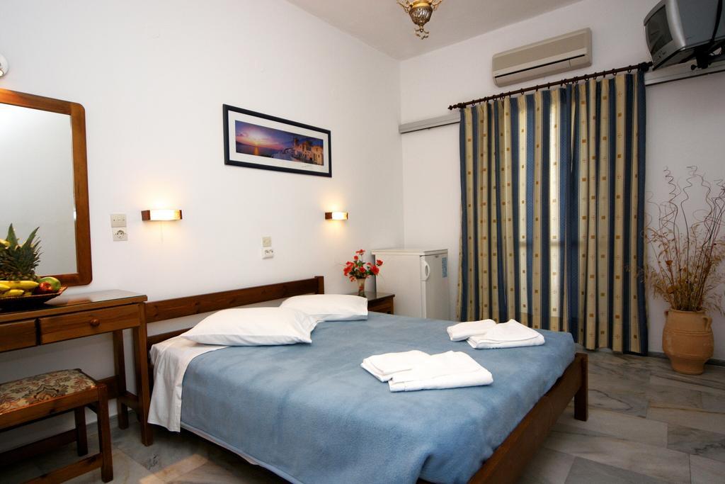 Anna Platanou Hotel Парікія Номер фото